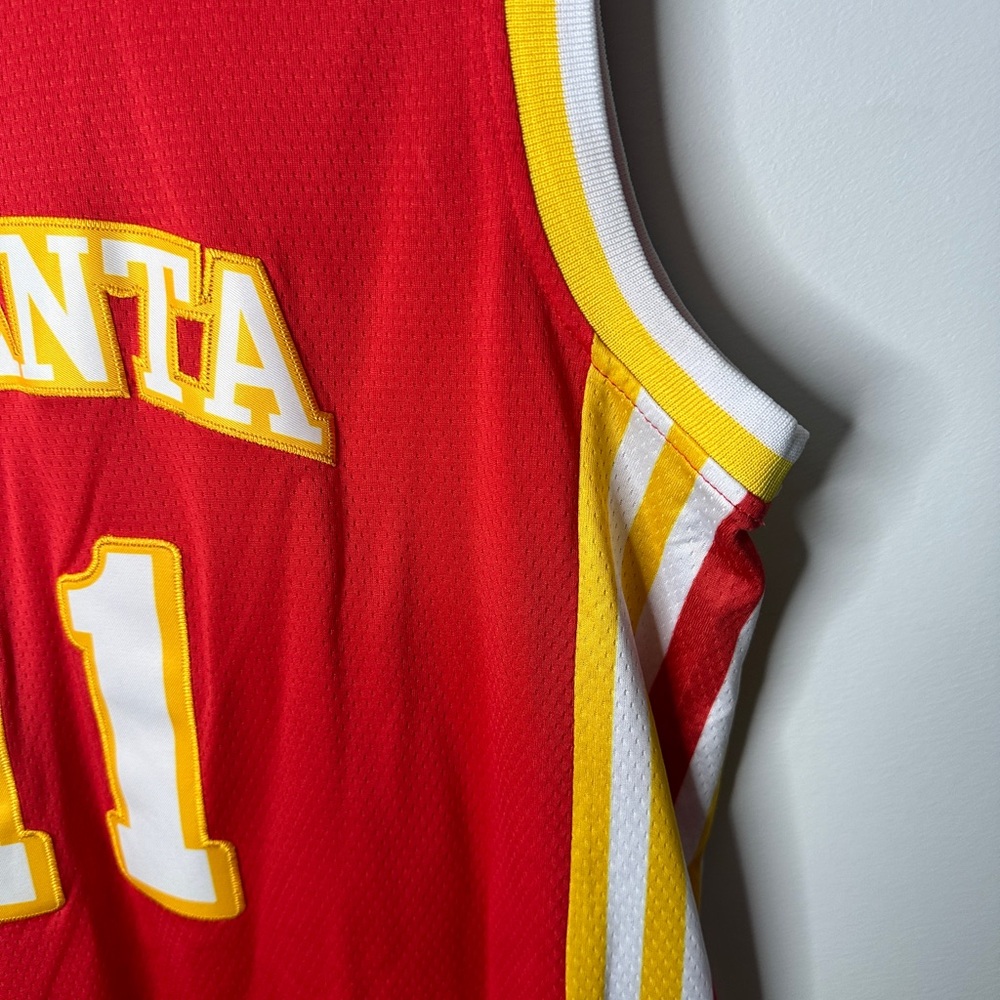 Nike NBA Atlanta Hawks Trae Young Icon Swingman Jersey Size 50 - Picture 11 of 11